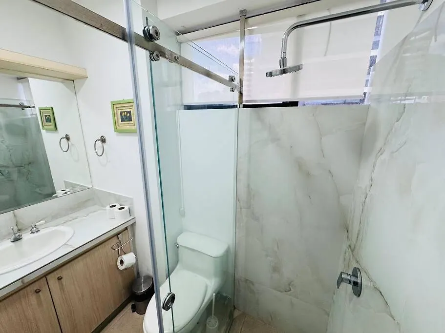 Departamento, Con Vista, Para 2 Personas, Wifi, Parqueadero Gratis Cubierto, Full Equipado, Lavadora, Secadora, Cerca De El Parque La Carolina 키토