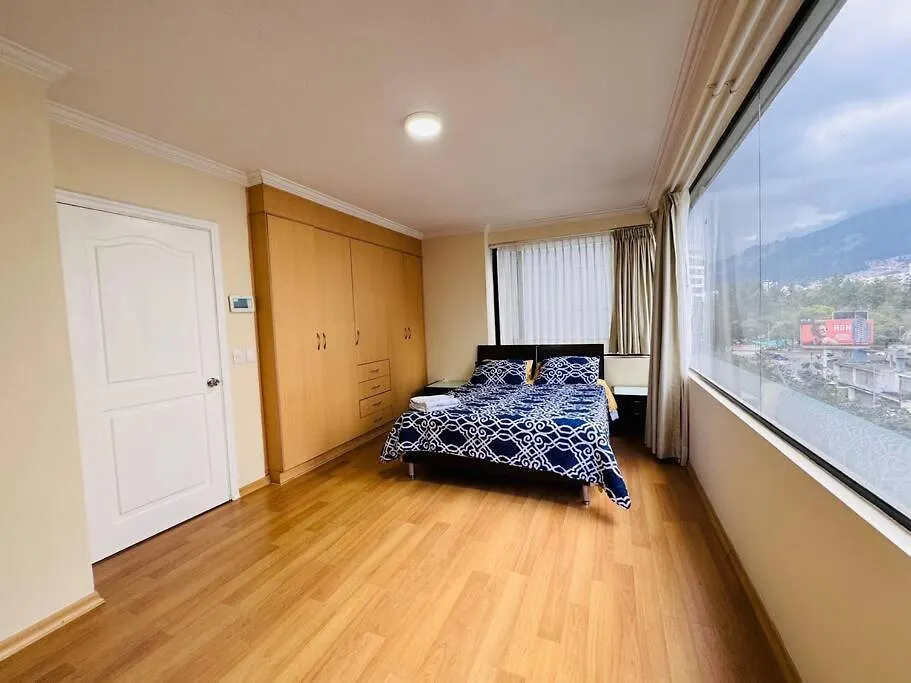 Departamento, Con Vista, Para 2 Personas, Wifi, Parqueadero Gratis Cubierto, Full Equipado, Lavadora, Secadora, Cerca De El Parque La Carolina 키토 0*,  에콰도르
